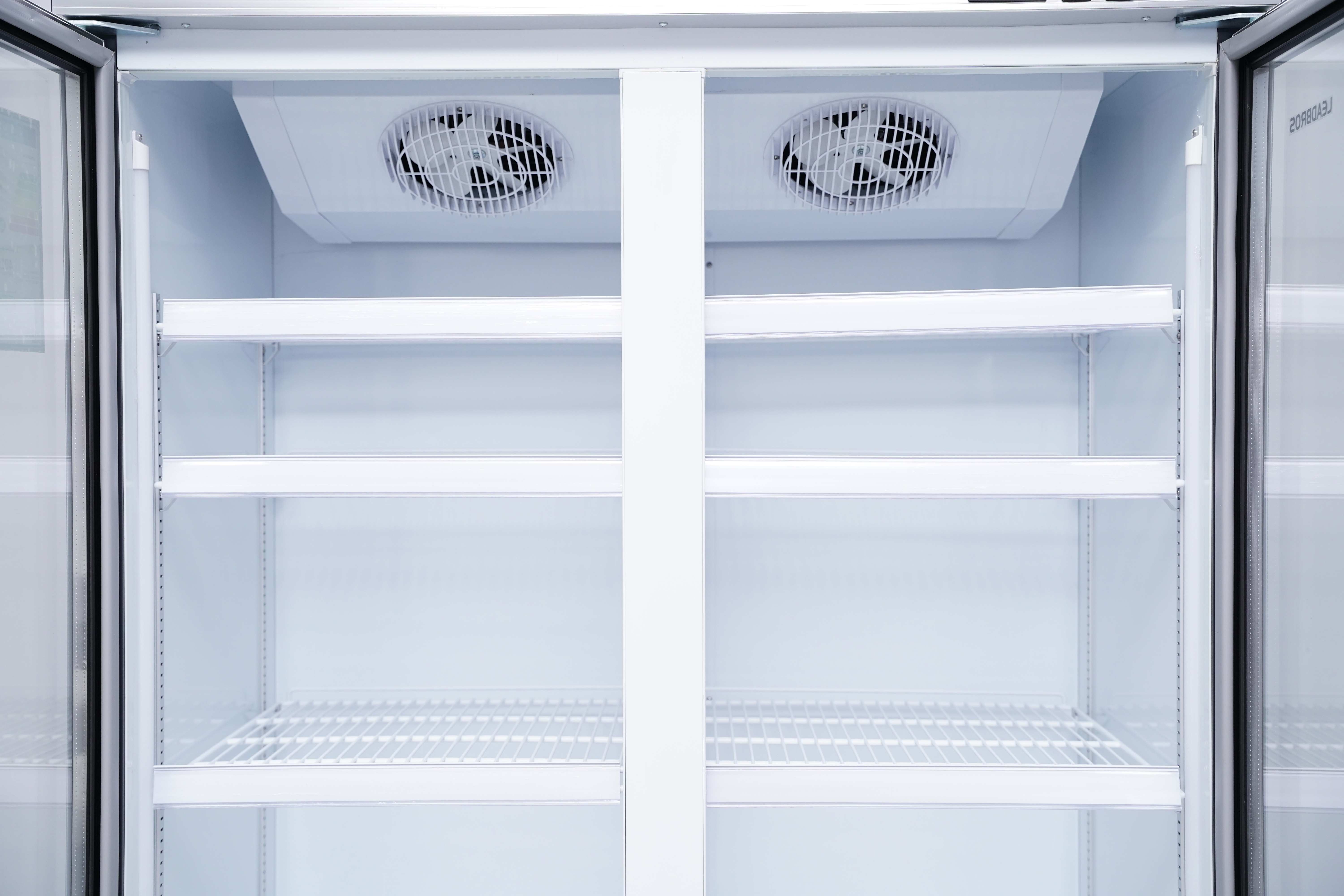 Морозильные витрины - Вертикальный холодильник XLS-1100